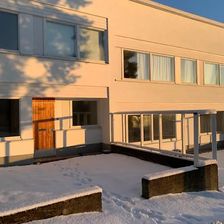 Alvar Aalto Design Aptm With Own Yard, Next To Airport And Flamingo And Jumbo *