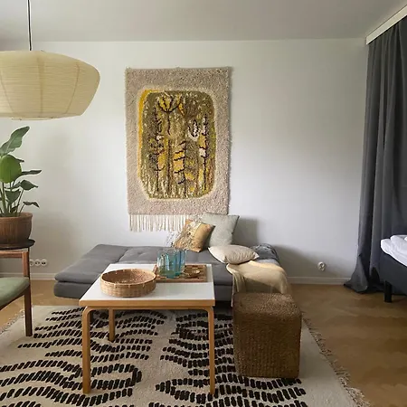 Apartment Alvar Aalto Design Aptm With Own Yard, Next To Airport And Flamingo And Jumbo